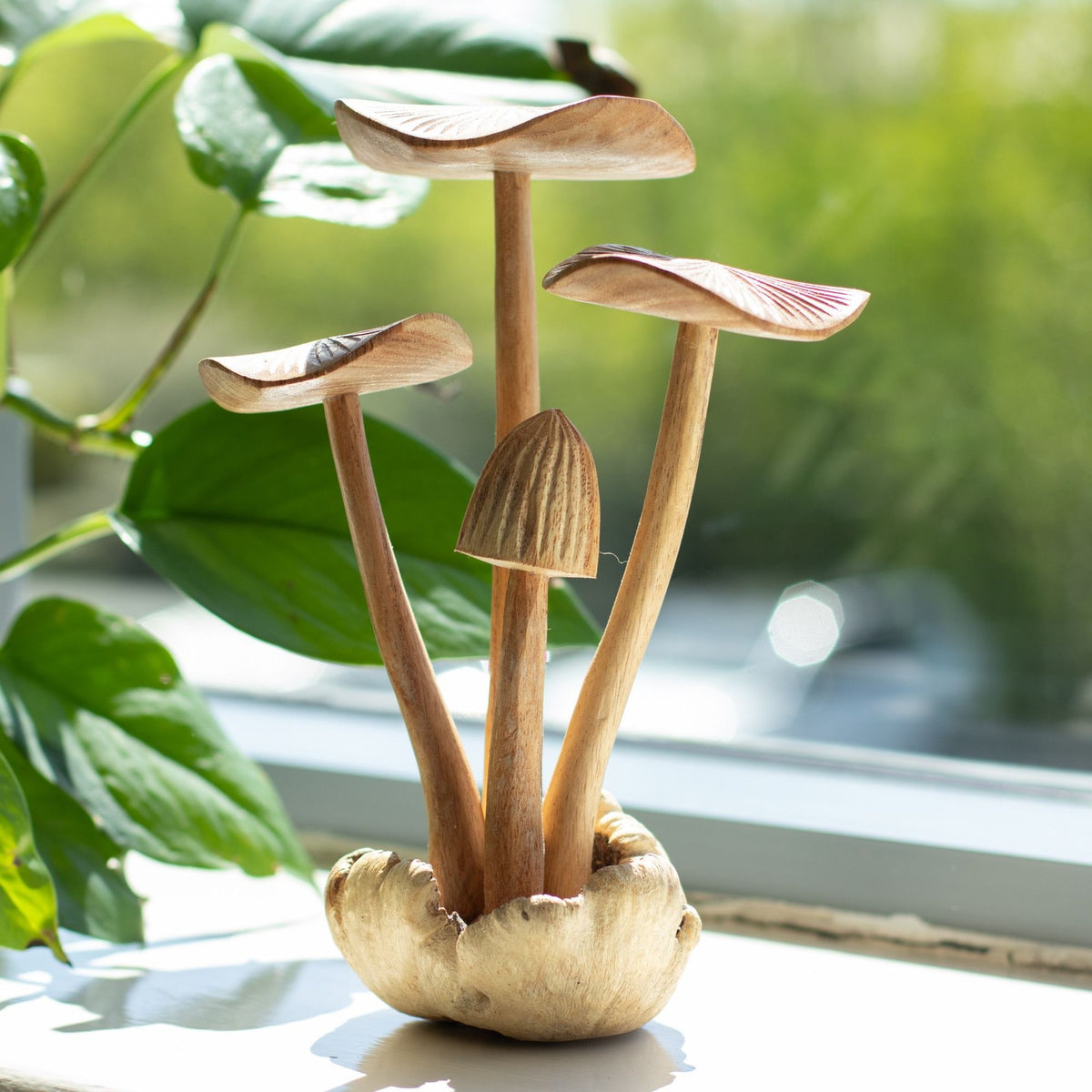 Handgefertigte Parasiten Holz Kunst Schnitzerei - 4er Set große Pilze